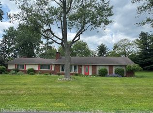 3340 Chickering Ln, Bloomfield Hills, MI
