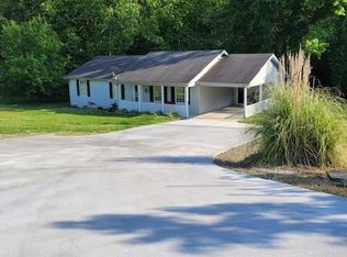 3343 River Rd, Dalton, GA 30721