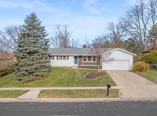 5410 Heather Rd, Middleton, WI 53562
