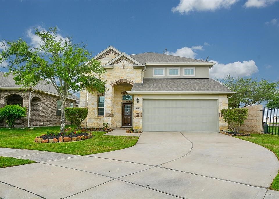 If you're looking for a home that stands out from the rest, you've found it! This fabulous, 4 bedroom, 2.5 bathroom home in the desirable Westheimer Lakes North neighborhood is a must see.