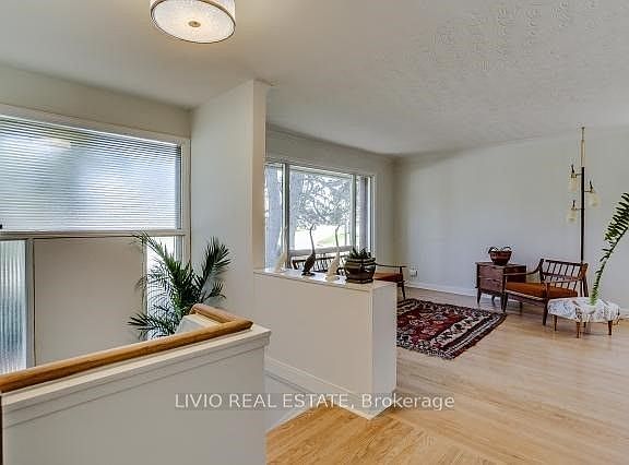 3rd image of 40 Barford Rd