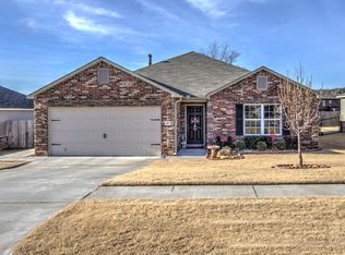 1260 Panther Ln, Sapulpa, OK 74066