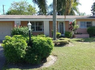 220 Oregon Way, Lehigh Acres, FL 33936