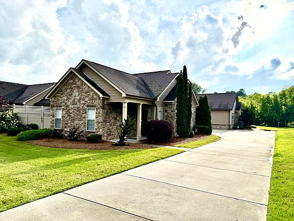 2nd image of 1428 Sedgefield Dr