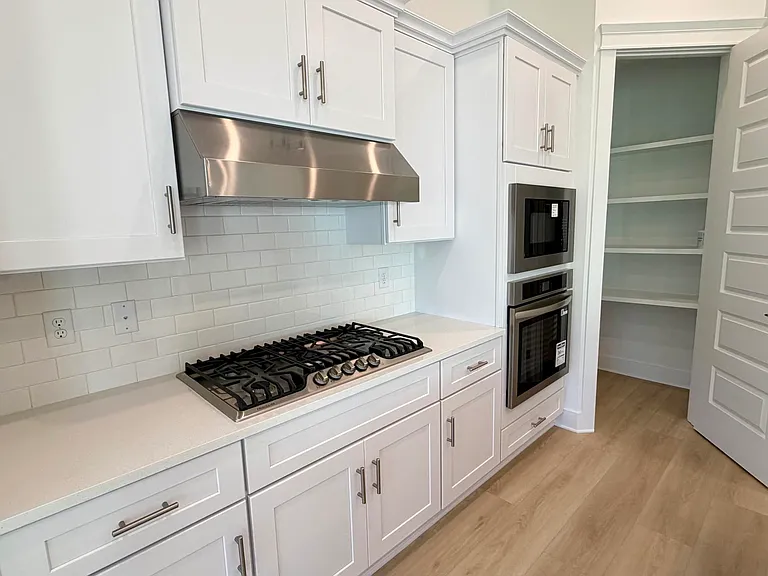 938 Crystal Bayou Blvd — Photo 9