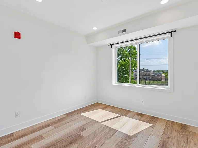 Brand New Luxury Apartments West Philly — Photo 49