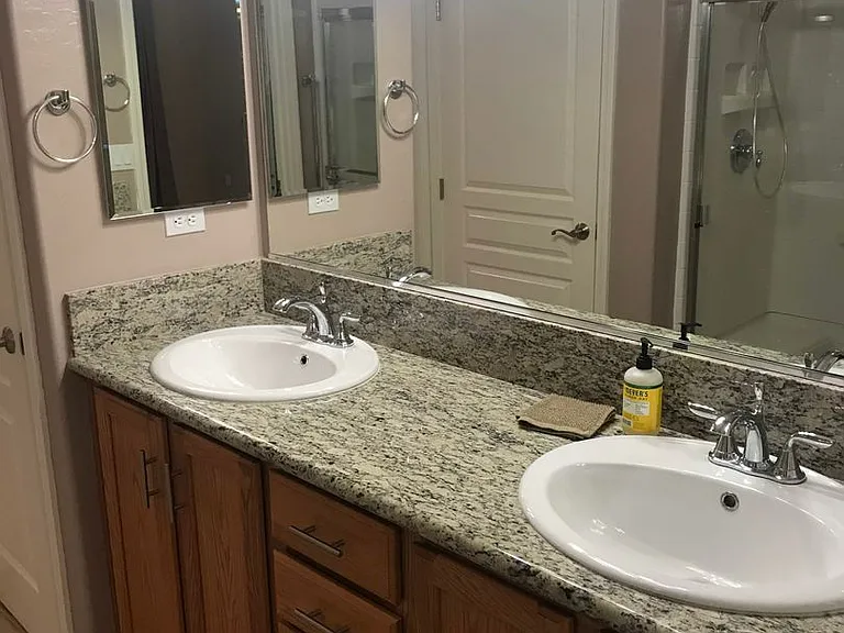 9112 Mount Pleasant Dr — Photo 2