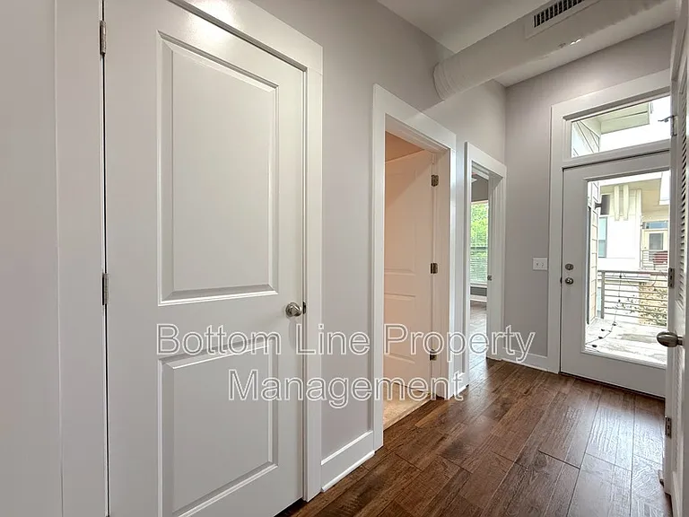 904 Warren Burgess Ln — Photo 17