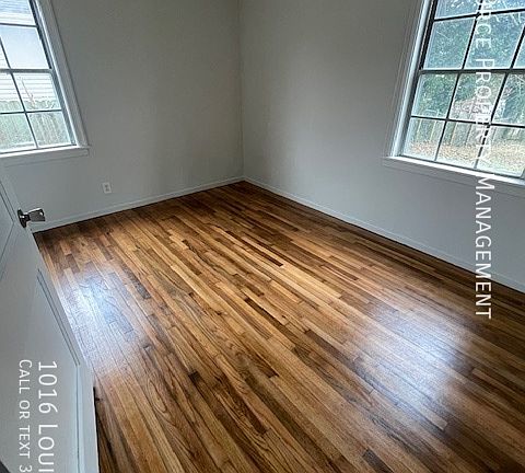 3rd image of 1016 Louise Rd