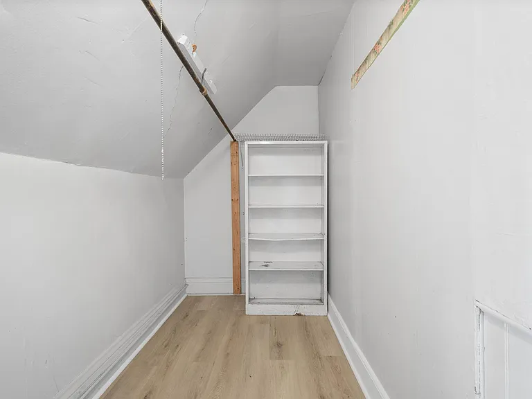 510 Dawson Ave — Photo 15