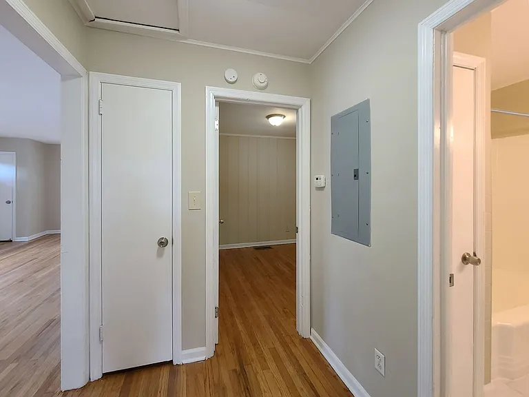 3225 Forrest Hills Dr — Photo 23