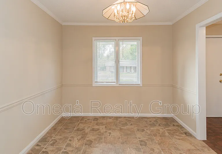 2061 Green Acres Dr — Photo 13