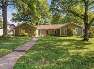 1851 E Jacqueline St, Springfield, MO 65804