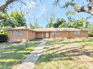 201 SW 6th St, Blue Springs, MO 64014