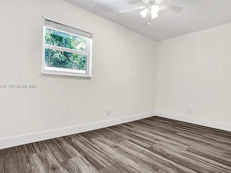929 S North St #5 — Photo 13