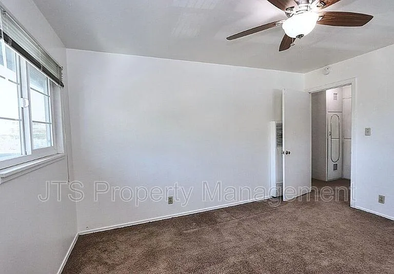 4439 V St #6 — Photo 42