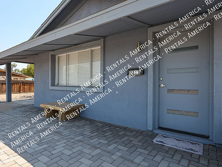 3213 S Albert Ave — Photo 5