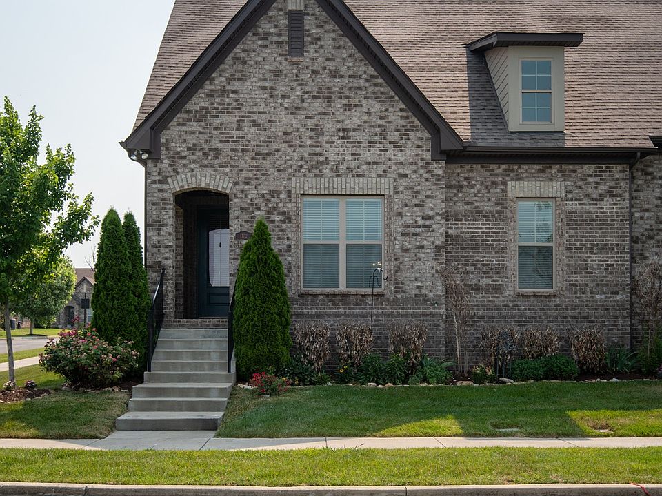 1st image of 1172 Cavaletti Cir W