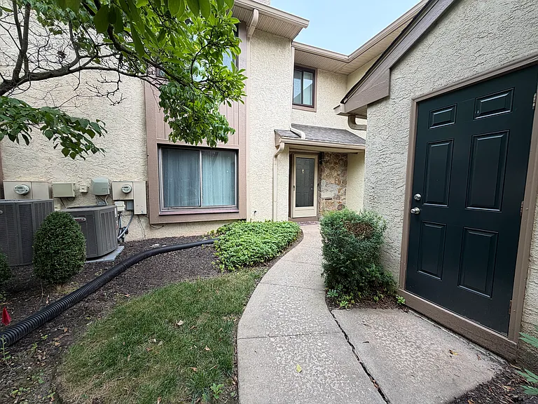 34 High Gate Ln — Photo 1