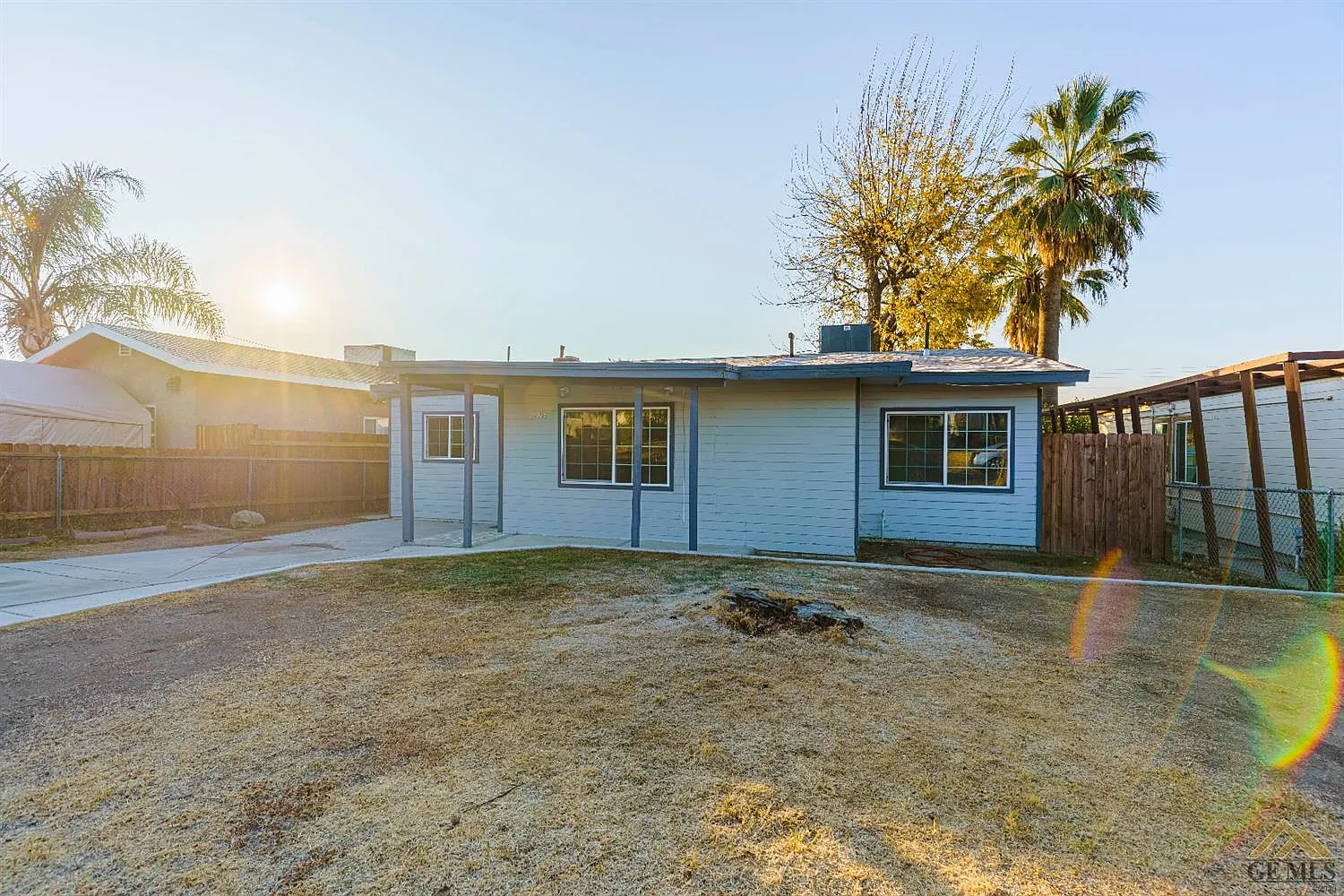 3217 Monterey St photo 1