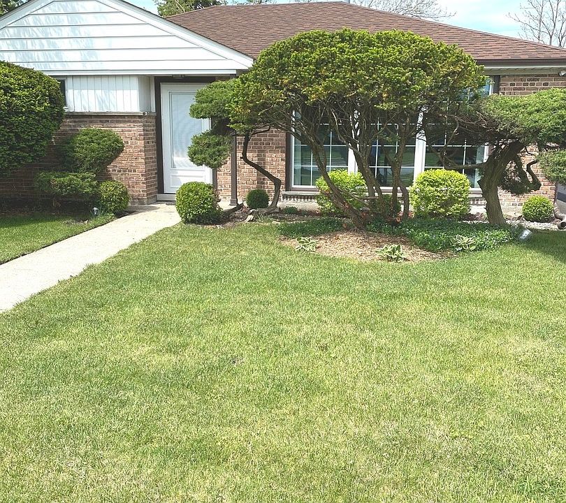 1st image of 1030 W Grant Dr