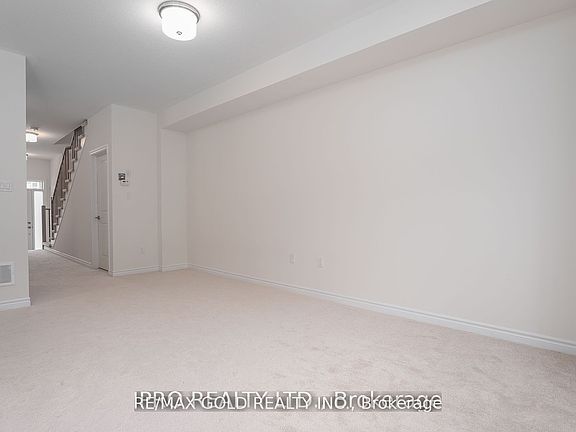 5th image of 30 Bowery Rd
