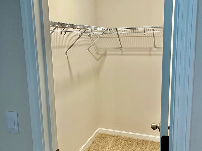 298 Robert Pl — Photo 22