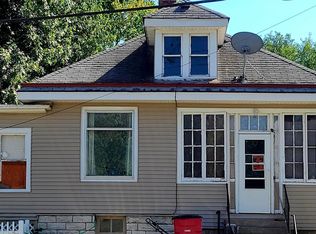1118 Cedar St, Quincy, IL 62301