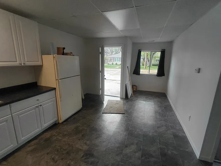 kitchen/living area