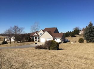 18006 212th St, Monticello, IA 52310