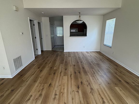 3rd image of 1591 N Doulton Dr #1591