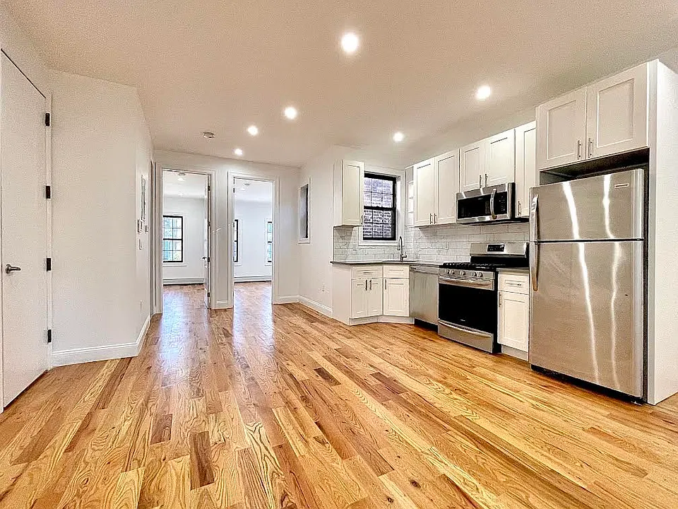 448 Stockholm St #2