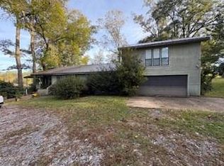 1059 S Lake Claiborne Rd, Port Gibson, MS 39150