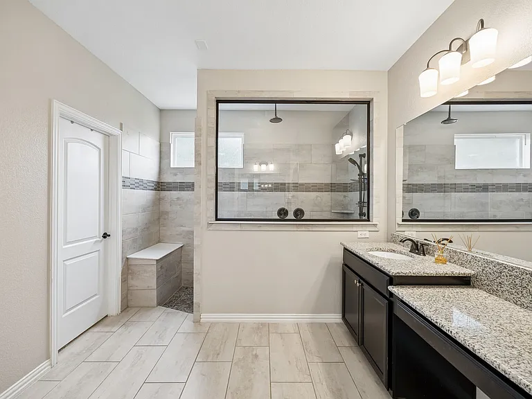 2200 Mountain Creek Ct — Photo 28