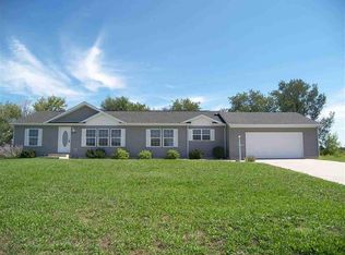 4128 N Lighthouse Dr, Warsaw, IN 46582