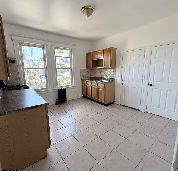 61 Mapes Ave — Photo 3