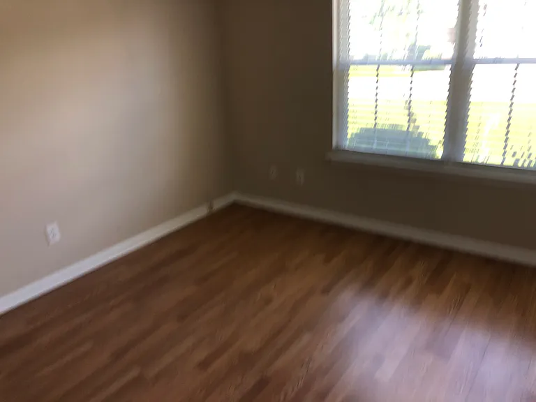 912 Elderberry Ln — Photo 29