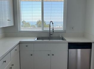404 Loma Ter, Laguna Beach, CA 92651