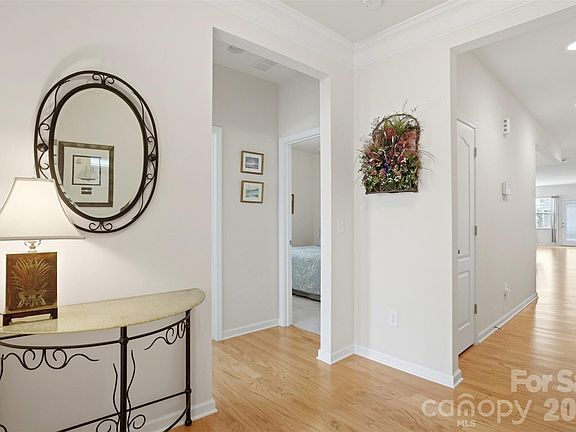 3rd image of 4086 Perth Rd