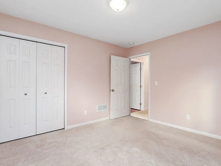 2434 Pinecrest Ave — Photo 10
