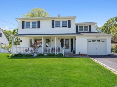 44 Cannon Dr, Holbrook, NY, 11741