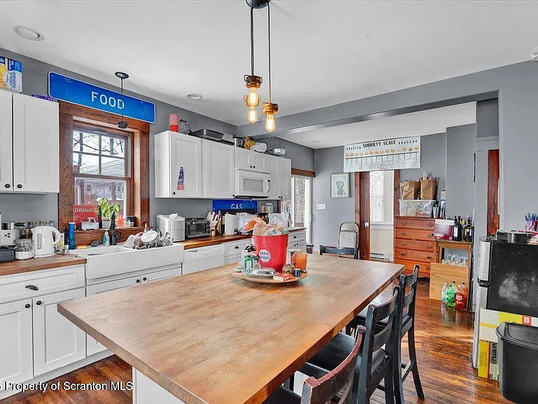 1026 Fairfield St — Photo 5