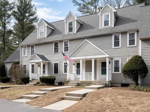 174 Twin Lakes Dr, Halifax, MA 02338