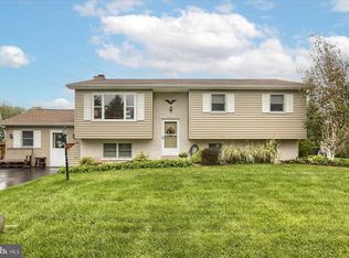 1720 Miller Rd, Dauphin, PA 17018