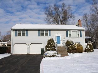 71 Carriage Hill Dr, Newington, CT 06111