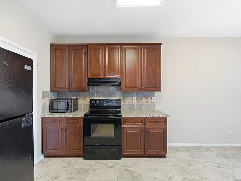 280 Cordero Dr — Photo 18