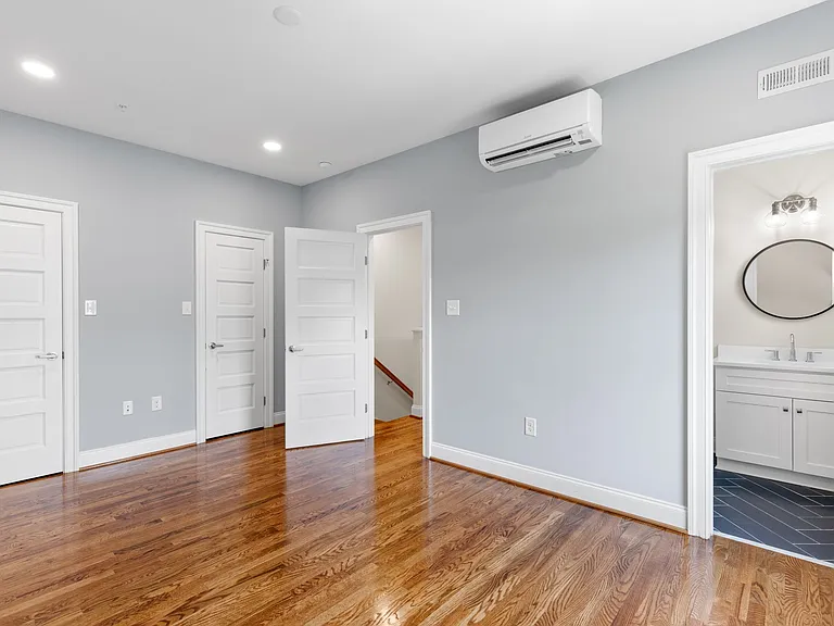 10 S Rowland St #3 — Photo 18