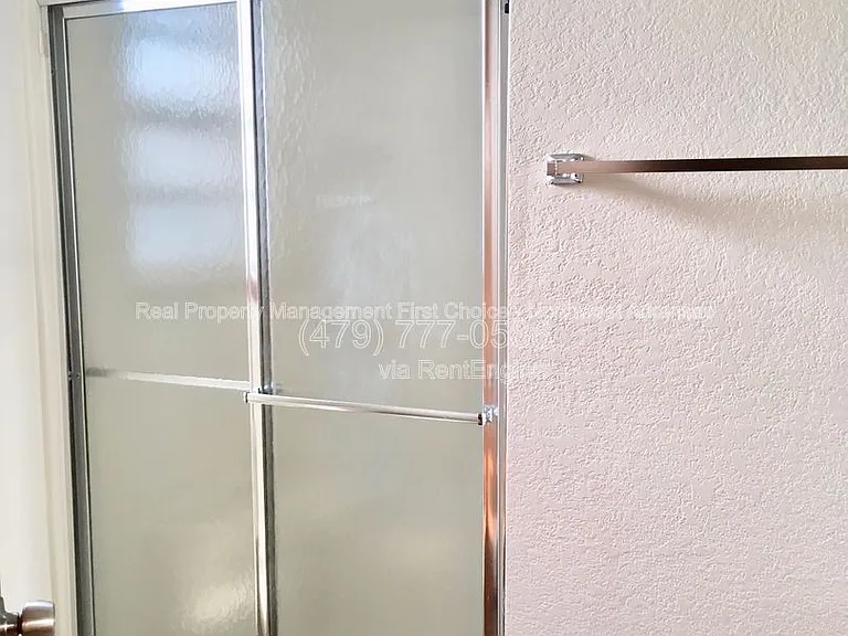 4433 W Cheyenne Dr — Photo 14