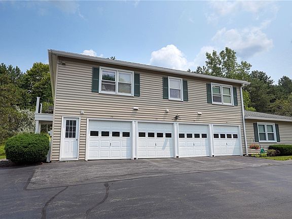 5th image of 22 Falcon Ln E