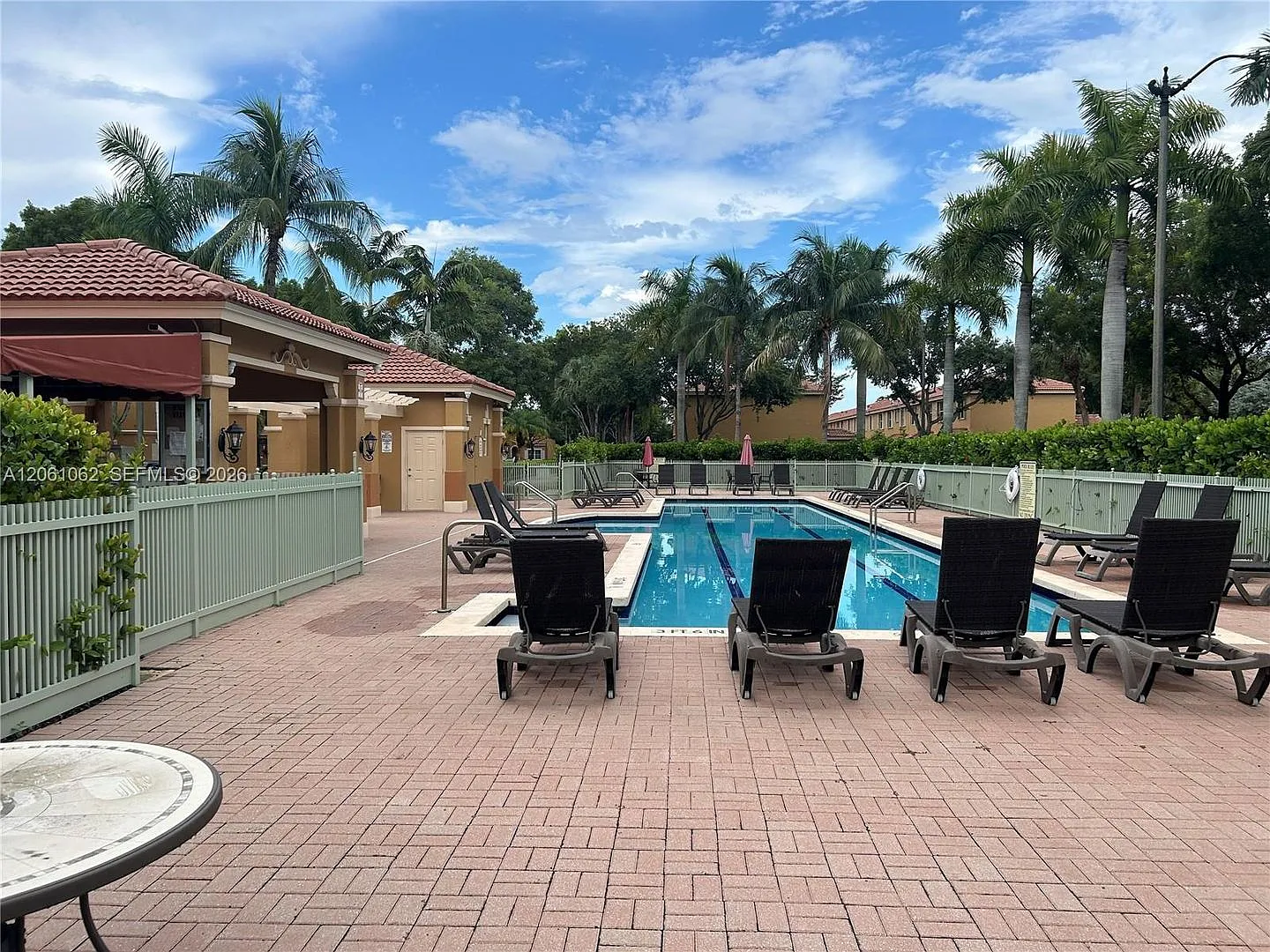 8508 Nw 141st Ter Apt 501 Miami Lakes, Fl 33016 — Photo 2